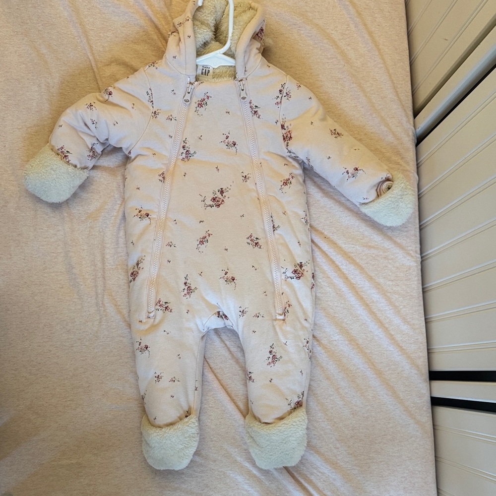 GAP Cream Floral Kids Footie Winter